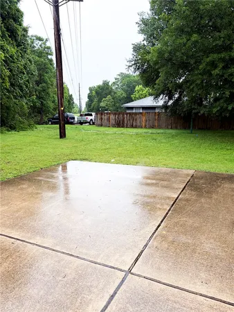 $1,500 | 1005 Autumn Circle, Unit B, College Station, TX 77840