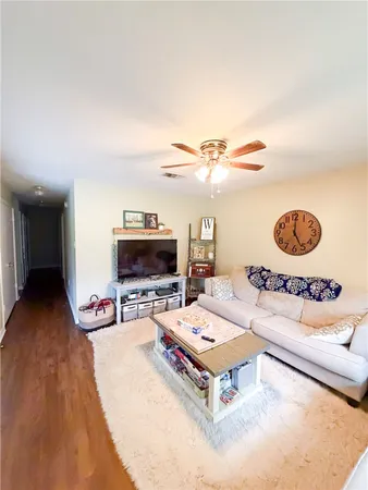 $1,500 | 1005 Autumn Circle, Unit B, College Station, TX 77840