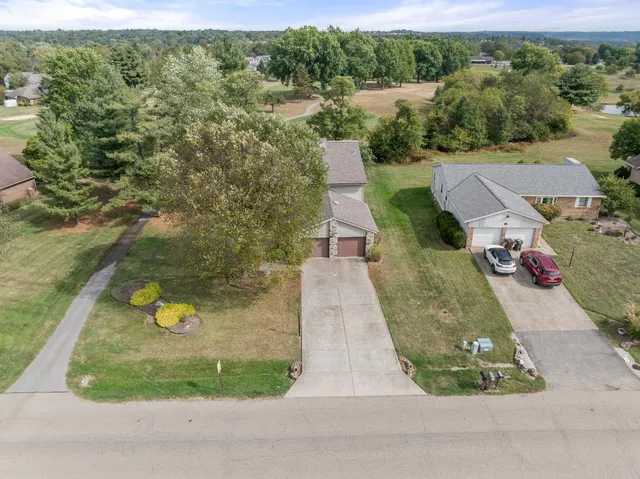 $379,900 | 19358 Par Drive, Lawrenceburg, IN 47025