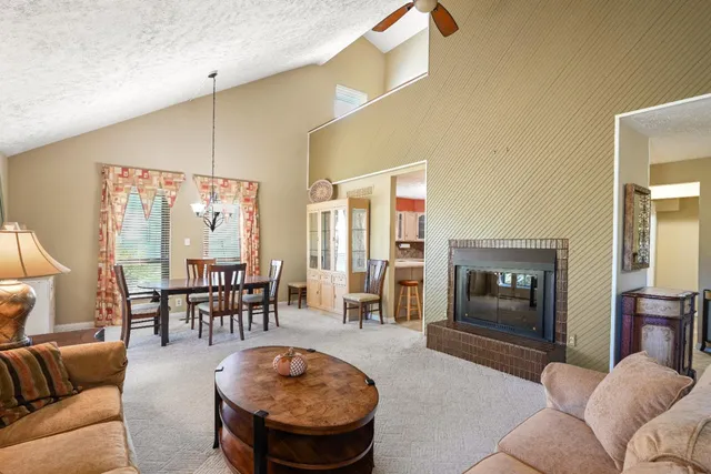 $379,900 | 19358 Par Drive, Lawrenceburg, IN 47025