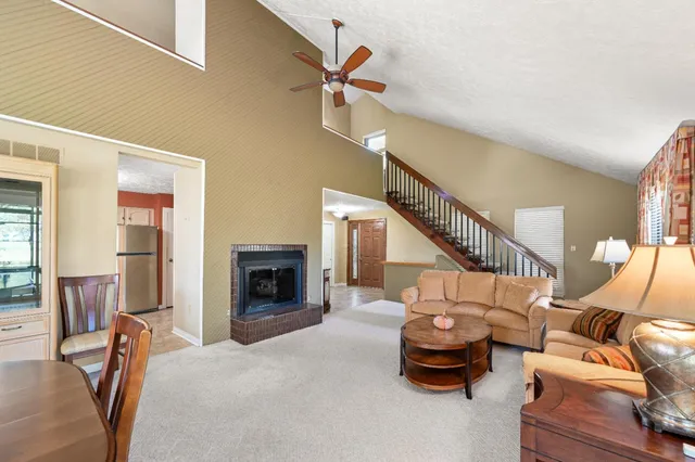 $379,900 | 19358 Par Drive, Lawrenceburg, IN 47025