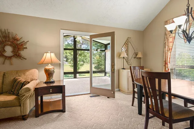 $379,900 | 19358 Par Drive, Lawrenceburg, IN 47025