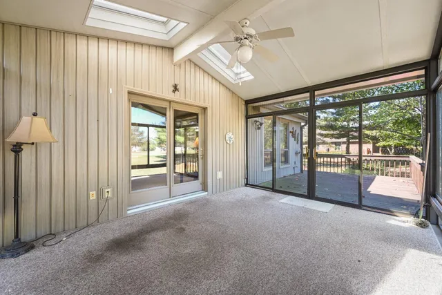 $379,900 | 19358 Par Drive, Lawrenceburg, IN 47025