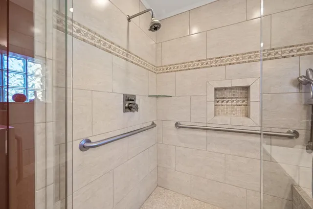 $379,900 | 19358 Par Drive, Lawrenceburg, IN 47025