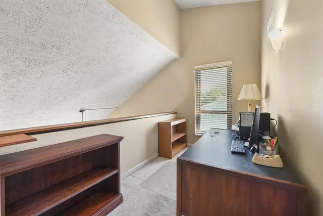 $379,900 | 19358 Par Drive, Lawrenceburg, IN 47025