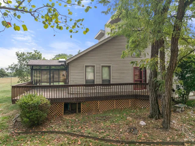 $379,900 | 19358 Par Drive, Lawrenceburg, IN 47025