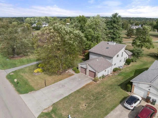 $379,900 | 19358 Par Drive, Lawrenceburg, IN 47025