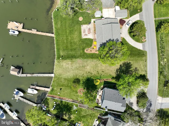 $1,999,900 | 48 East Lake Drive, Annapolis, MD 21403