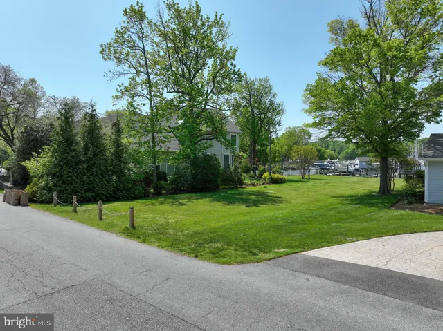 $1,999,900 | 48 East Lake Drive, Annapolis, MD 21403