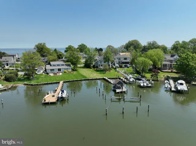 $1,999,900 | 48 East Lake Drive, Annapolis, MD 21403