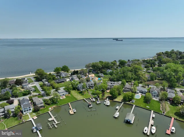 $1,999,900 | 48 East Lake Drive, Annapolis, MD 21403