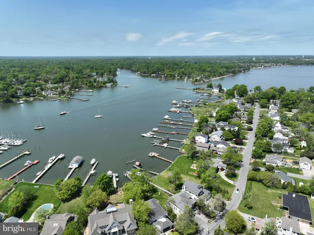 $1,999,900 | 48 East Lake Drive, Annapolis, MD 21403