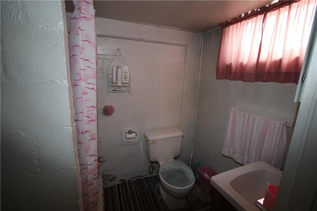 200 McKeesport Road Elizabeth, PA 15037 - Photo 11 of 25 Full Bathroom located in Basement