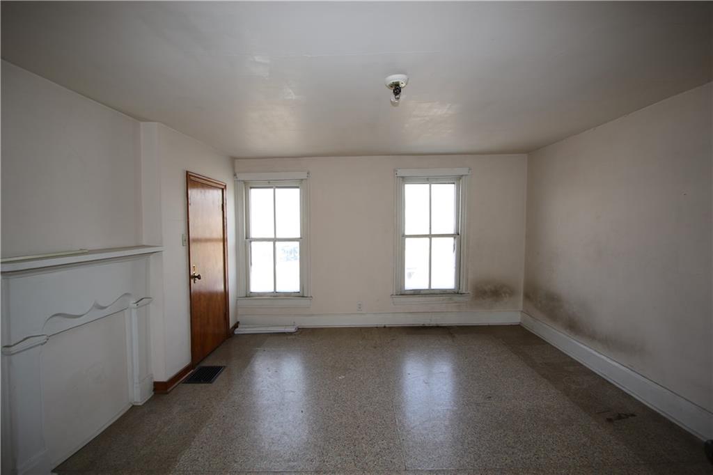 200 McKeesport Road Elizabeth, PA 15037 - Photo 15 of 25 Left Unit 12x12 Bedroom