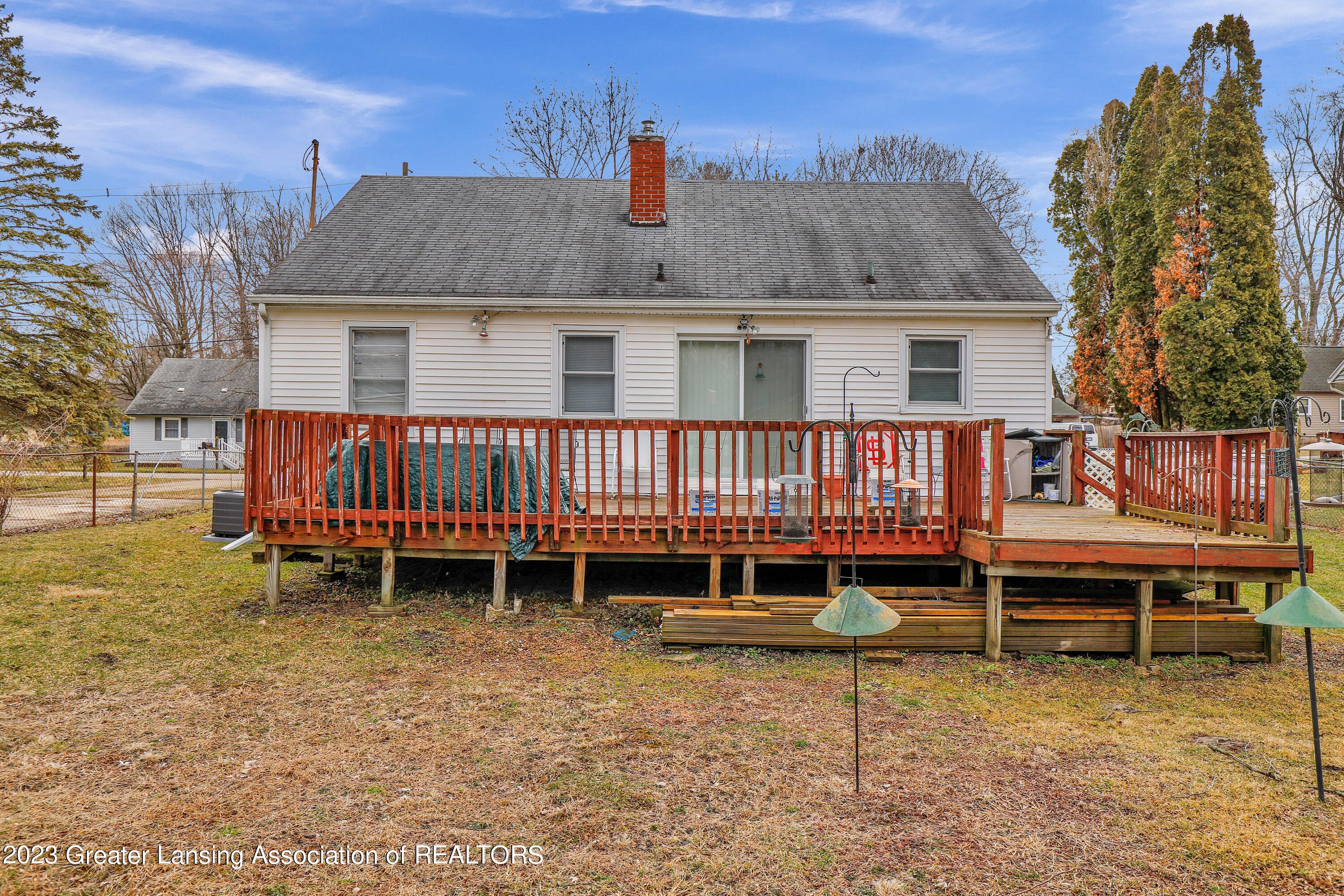 5840 Hilliard Road Lansing, MI 48911 - Photo 24 of 26 Open Ended Media-21