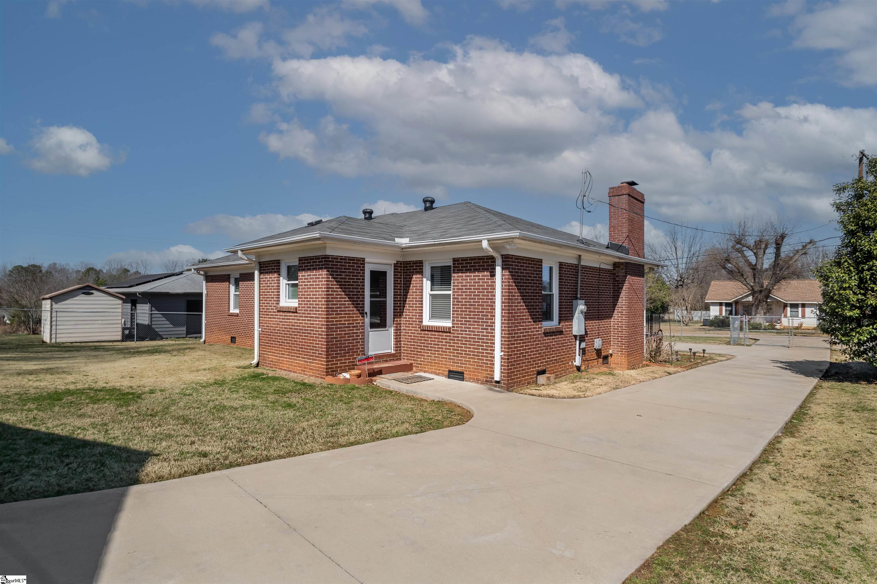 15 Cole Road Greenville, SC 29611 - Photo 27 of 32