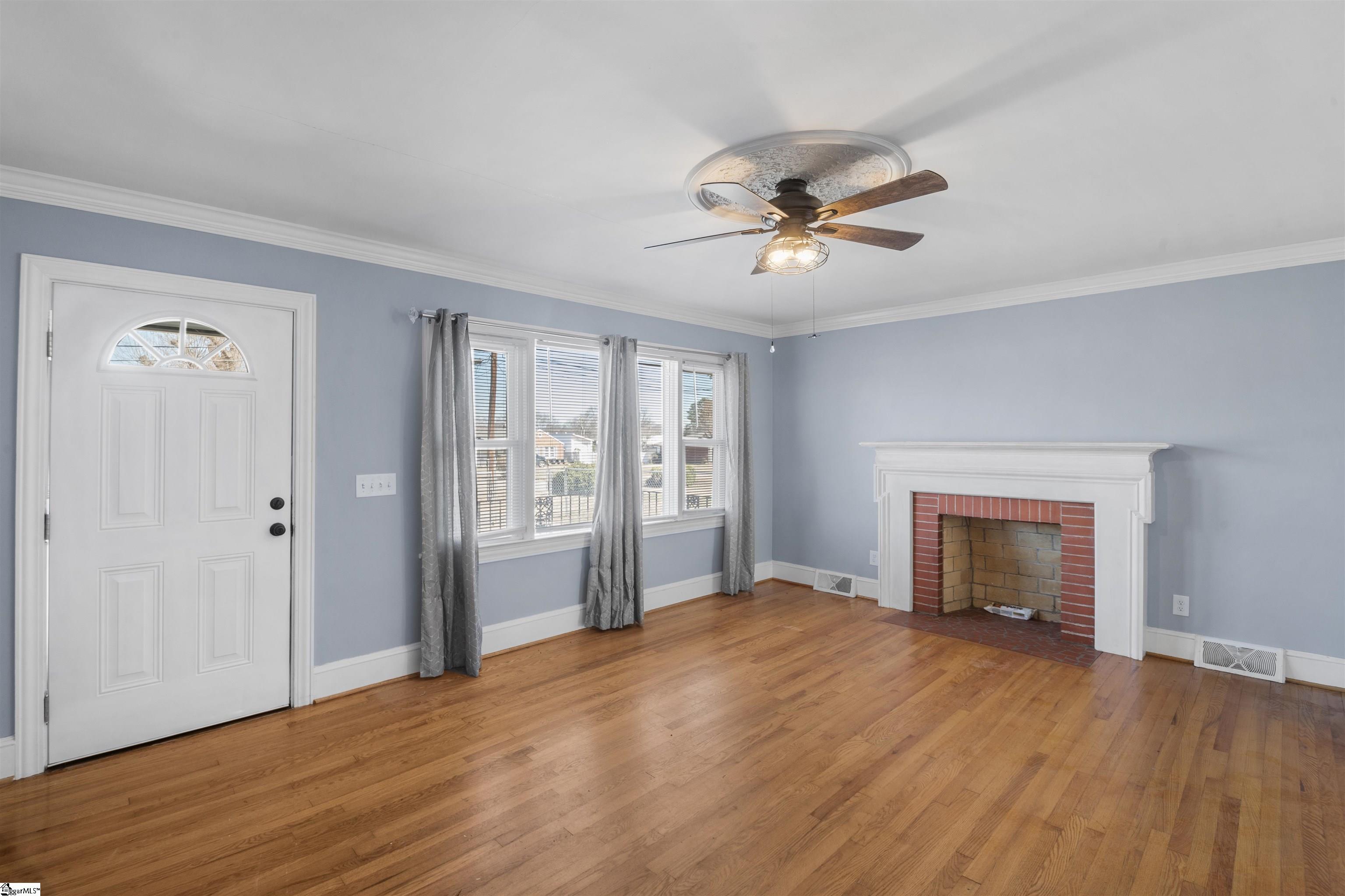 15 Cole Road Greenville, SC 29611 - Photo 5 of 32