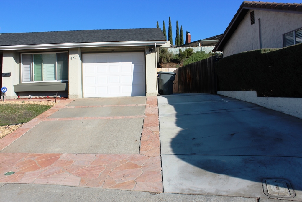 13223 Frame Court Poway, CA 92064 - Photo 2 of 4 Gallery Image 2