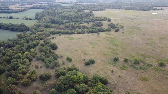 $340,000 | 273 Ivory Road, Moran, KS 66755