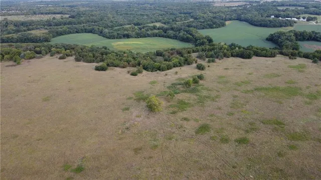 $340,000 | 273 Ivory Road, Moran, KS 66755