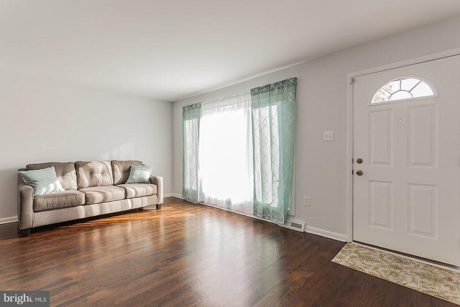 856 West Bristol Road Warminster, PA 18974 - Photo 9 of 41 Gallery Image 9