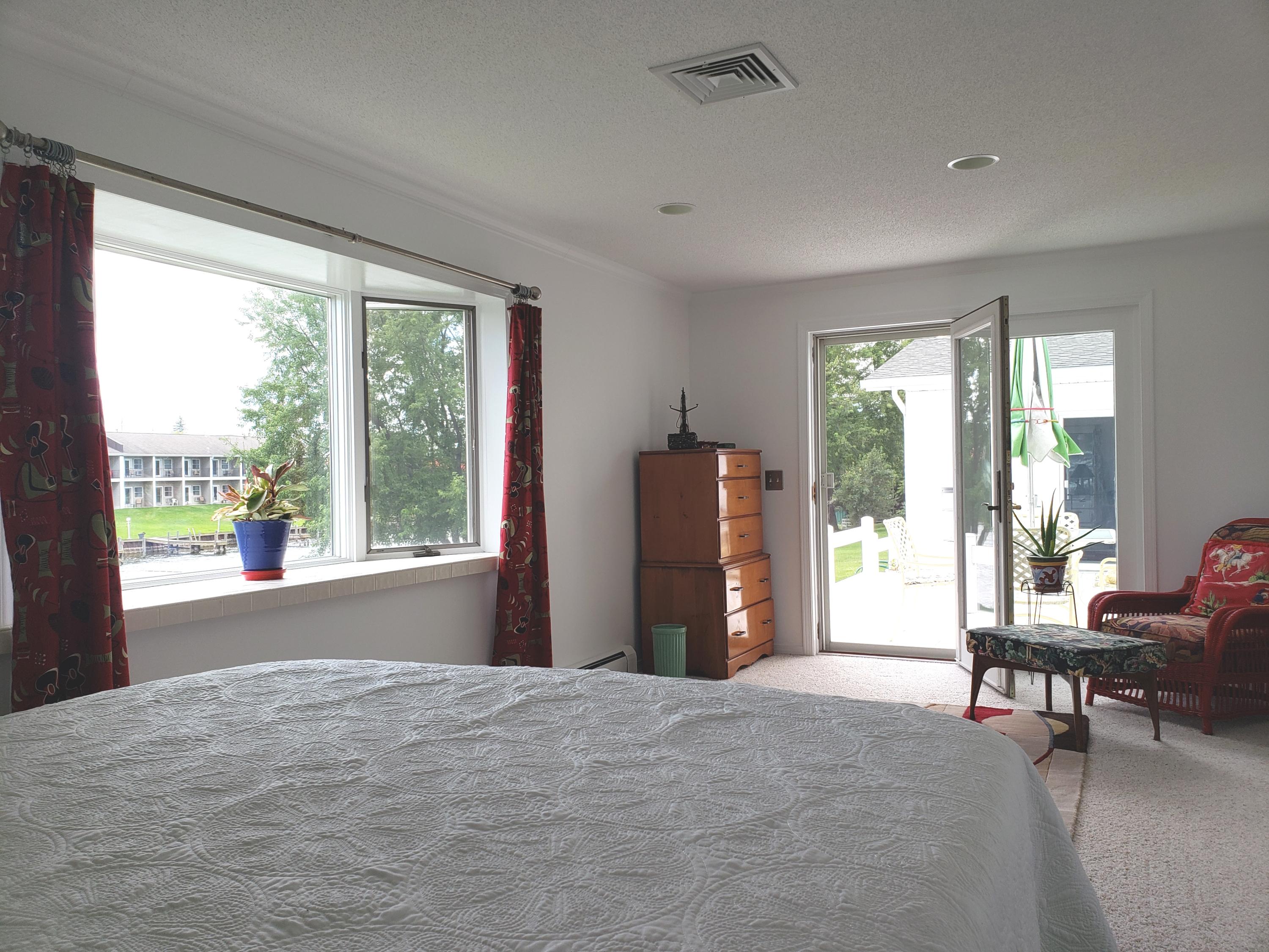 216 Riverside Drive Cheboygan, MI 49721 - Photo 18 of 61 Gallery Image 18