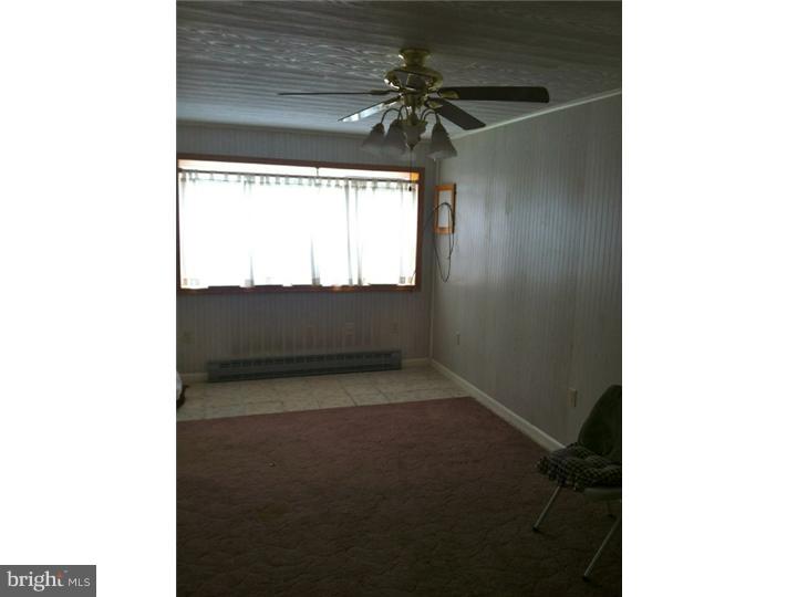 46 Walnut Street Reading, PA 19606 - Photo 16 of 19 Family Room