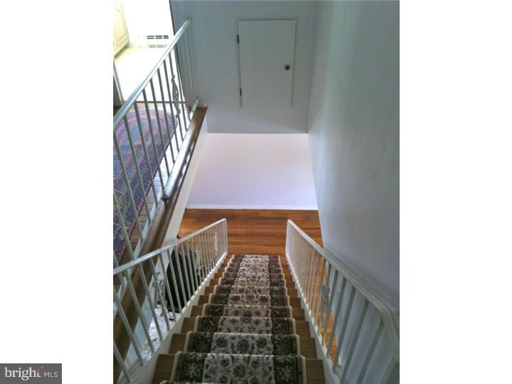 46 Walnut Street Reading, PA 19606 - Photo 7 of 19 Hallway