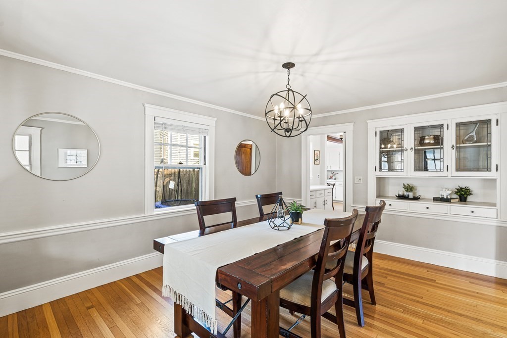 72 Stratford Road Melrose, MA 02176 - Photo 13 of 41