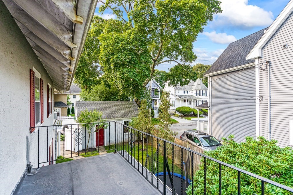 72 Stratford Road Melrose, MA 02176 - Photo 31 of 41