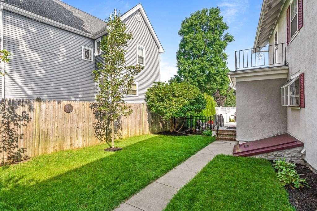 72 Stratford Road Melrose, MA 02176 - Photo 36 of 41