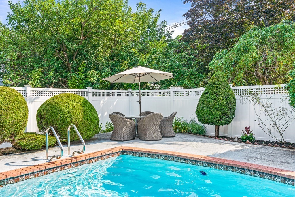 72 Stratford Road Melrose, MA 02176 - Photo 37 of 41