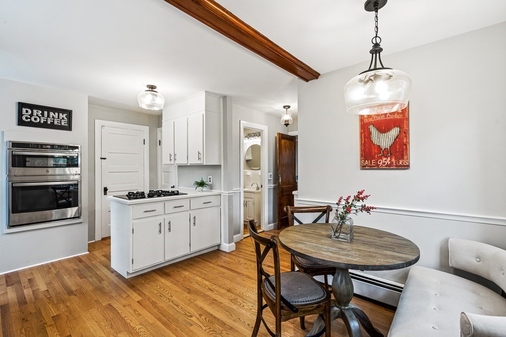 72 Stratford Road Melrose, MA 02176 - Photo 7 of 41