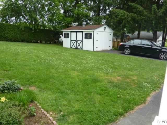 279 Butztown Road Bethlehem, PA 18020 - Photo 4 of 13 Gallery Image 4