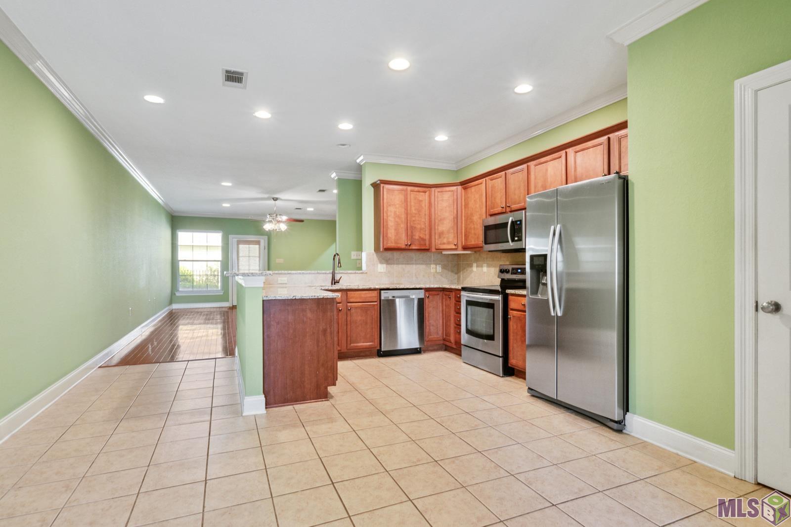 4848 Windsor Village Drive, Unit 19 Baton Rouge, LA 70817 - Photo 4 of 13