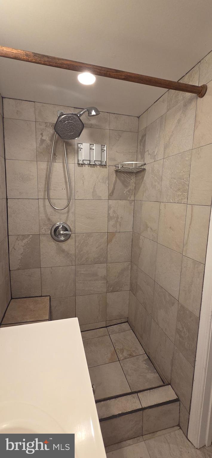 6022 Forrest Hollow Lane Springfield, VA 22152 - Photo 41 of 47 Gallery Image 41