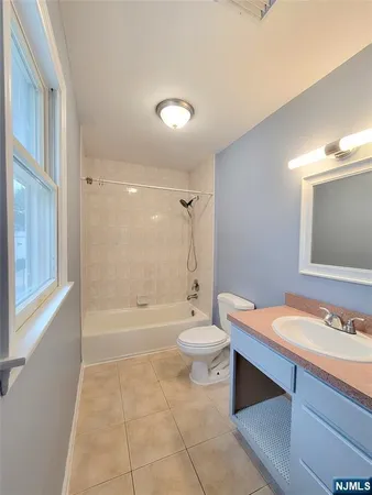 $2,950 | 154 Norwood Avenue, Unit 2, Lodi, NJ 07644