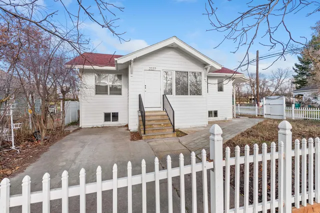$449,500 | 2227 East 4th Avenue, Spokane, WA 99202