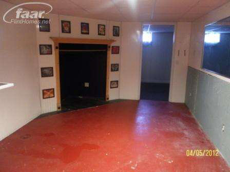 7164 Torrey Road Swartz Creek, MI 48473 - Photo 8 of 9 20153046-7.JPG