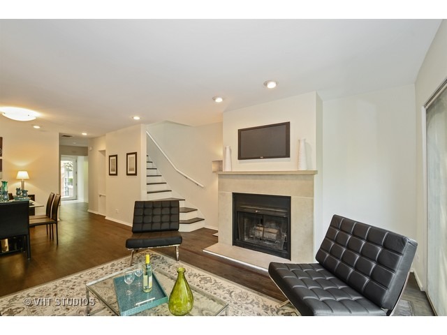 641 West Willow Street, Unit 140 Chicago, IL 60614 - Photo 3 of 25