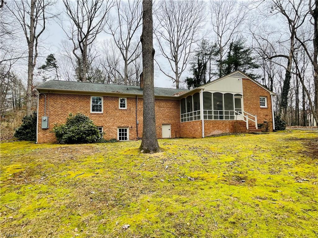 140 Brookberry Road Mount Airy, NC 27030 - Photo 4 of 32 Gallery Image 4
