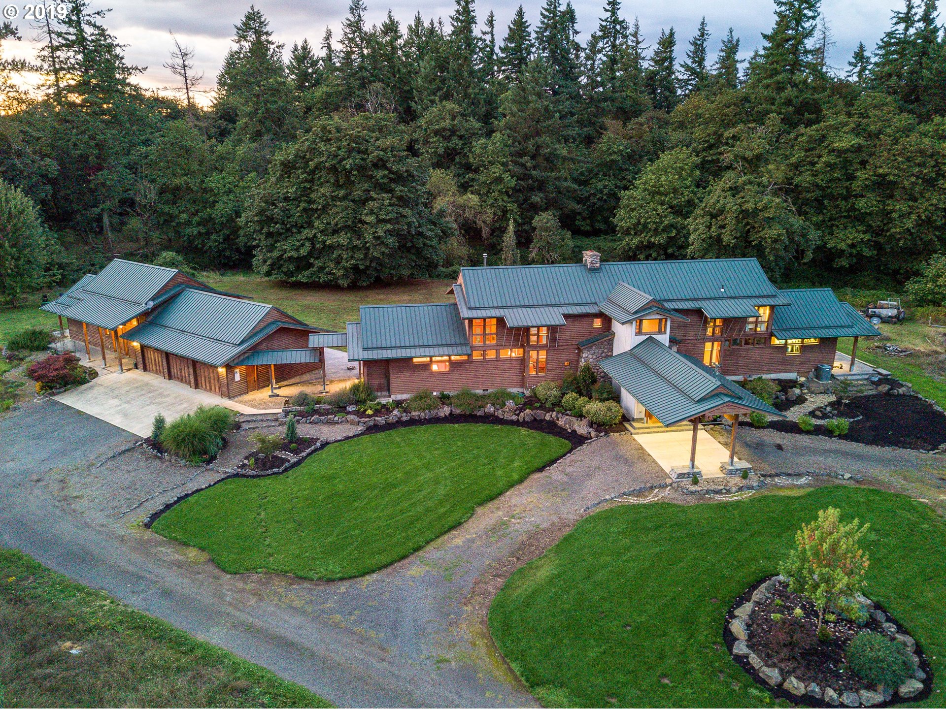 31530 Coburg Bottom Loop Road Eugene, OR 97408 - Photo 1 of 32 Gallery Image 1