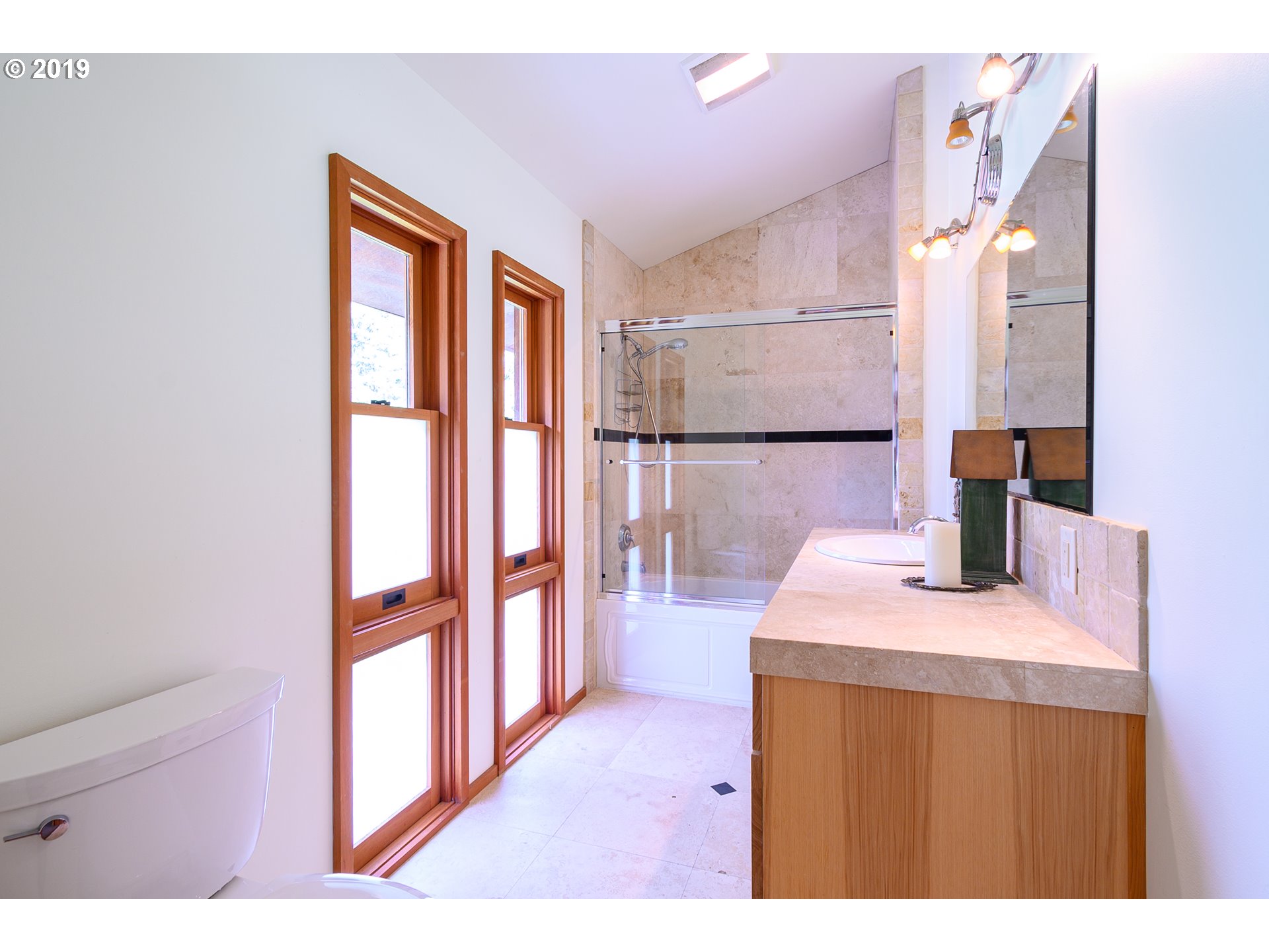 31530 Coburg Bottom Loop Road Eugene, OR 97408 - Photo 18 of 32 Gallery Image 18