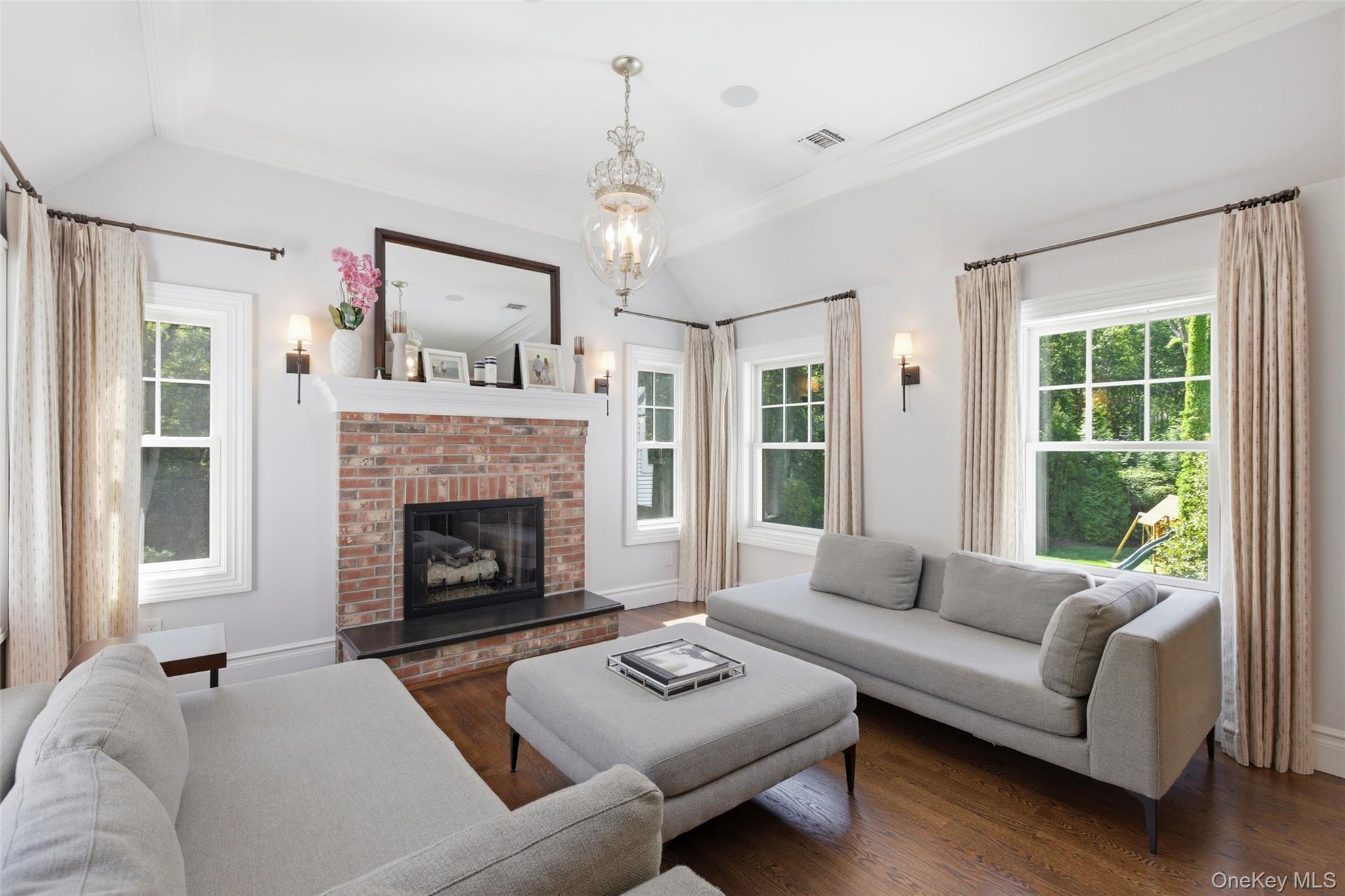 77 Mud Road Setauket, NY 11733 - Photo 25 of 46