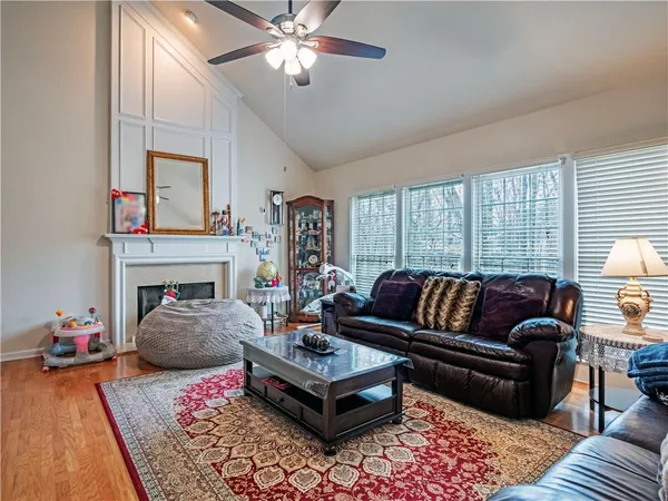 $3,500 | 10910 Chatburn Way, Johns Creek, GA 30097