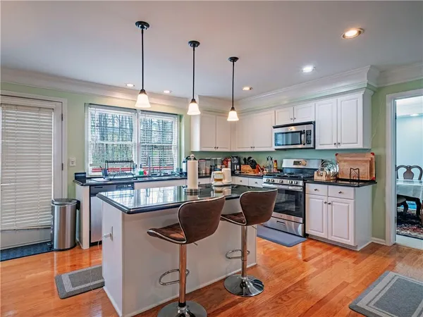 $3,500 | 10910 Chatburn Way, Johns Creek, GA 30097