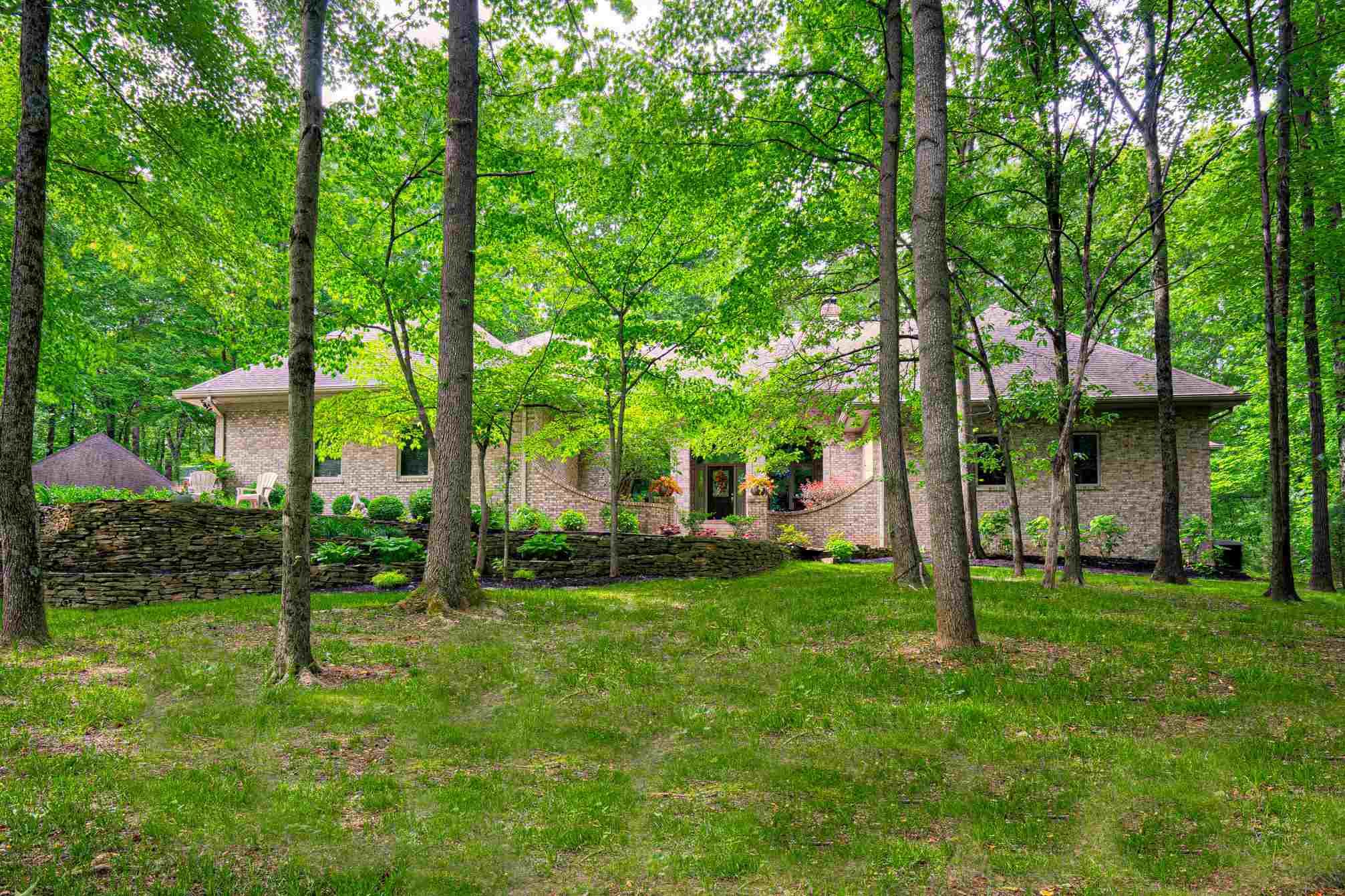 1831 Schenk Road Evansville, IN 47720 - Photo 1 of 36 Gallery Image 1