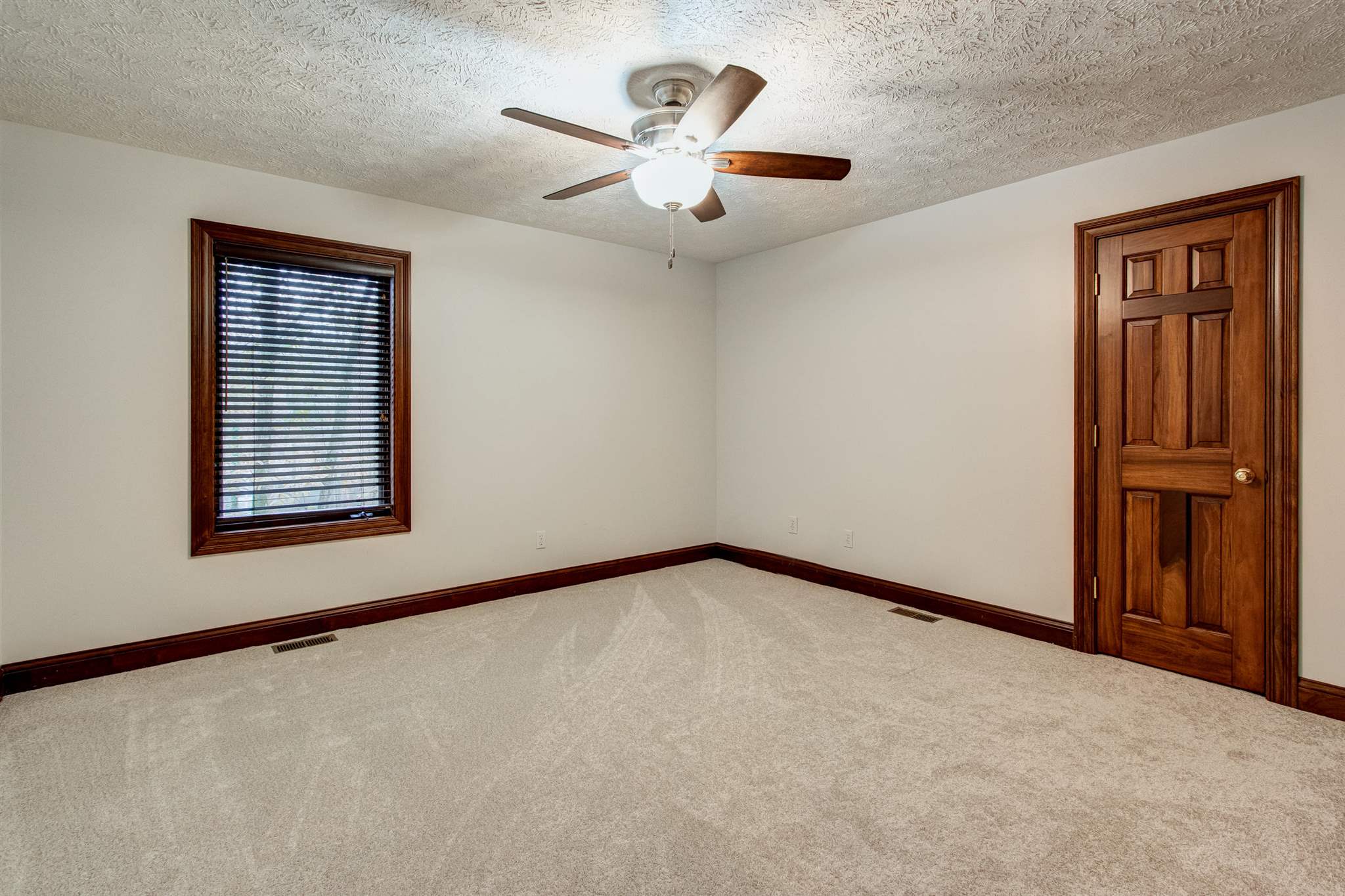 1831 Schenk Road Evansville, IN 47720 - Photo 22 of 36 Gallery Image 22
