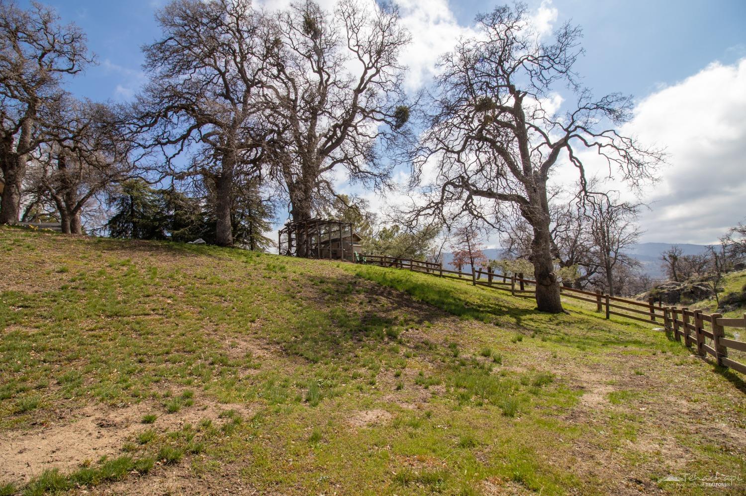 27701 Bear Valley Road Tehachapi, CA 93561 - Photo 46 of 82 Gallery Image 46