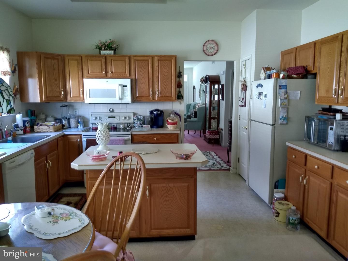 58 Mayfair Road Southampton, NJ 08088 - Photo 2 of 20 Gallery Image 2